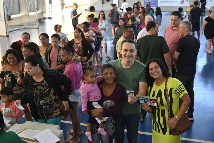 Mais de 500 cartões são distribuídos por programa transformador em Vitória