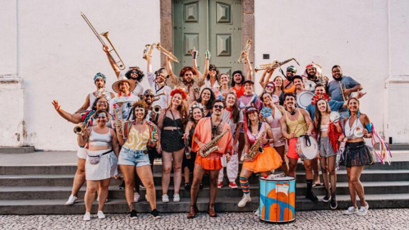 Bloco Balança Penha realiza apresentação gratuita na Barra do Jucu, em Vila Velha