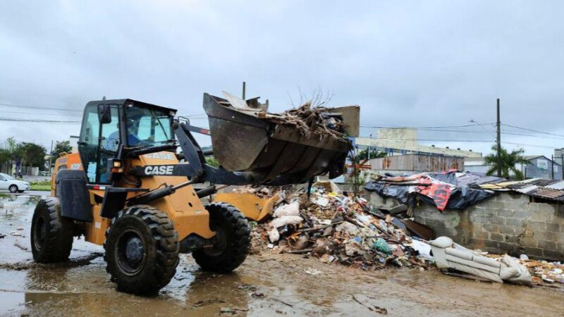 Prefeitura de Vila Velha promove ações de limpeza e drenagem na cidade