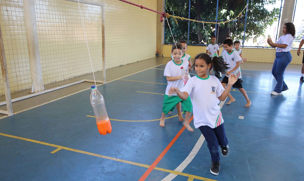 Desenvolvimento infantil é estimulado por brincadeiras e atividades lúdicas na Escola Antônio Esteves