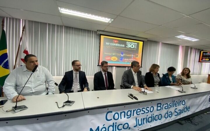 Sede da OAB-ES recebe abertura da décima edição do Congresso Brasileiro Médico Jurídico da Saúde