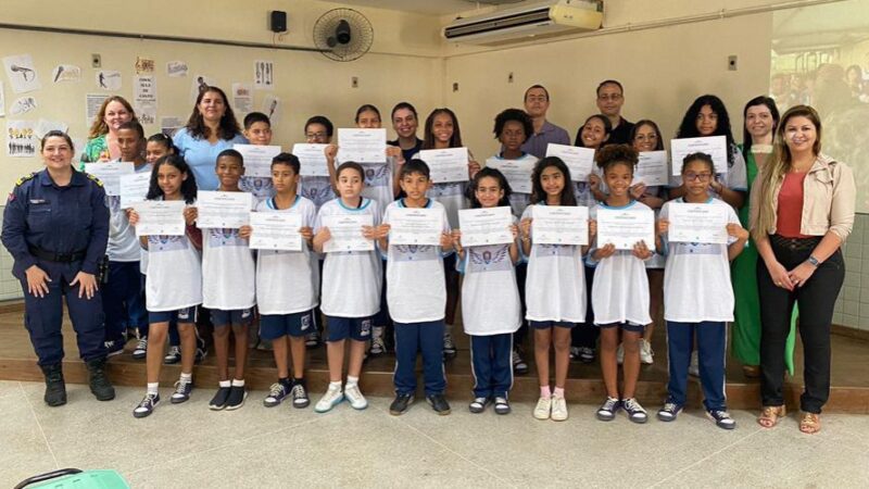 Alunos da UMEF Alger Ribeiro Bossois concluem com sucesso o projeto Anjos da Guarda