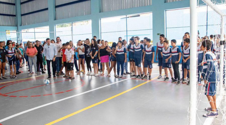 Escola em Santos Dumont comemora após 16 anos de espera por nova quadra