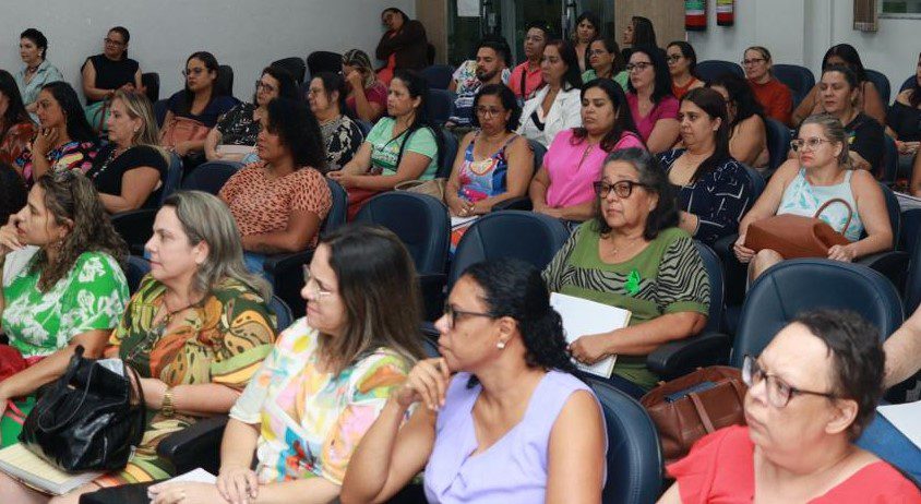 Viana realiza o 1º Encontro do Curso de Formação de Diretores escolares