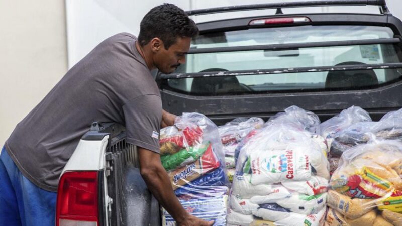 Doação Generosa: Entidades recebem três toneladas de alimentos do Jungle Fight