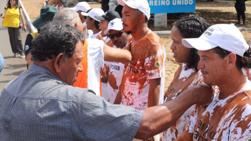 Manifestação em Brasília: Comunidade de Mariana exige reparação e repactuação nas embaixadas