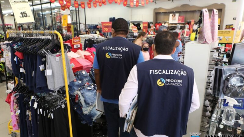 Procon de Cariacica realiza operação na Avenida Expedito Garcia, em Campo Grande, durante o dia da Black Friday