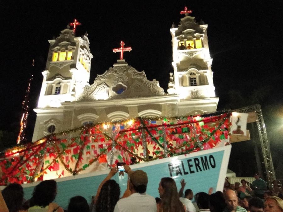 Celebração de São Benedito: Neste Domingo (10), Prepare-se para a Tradicional Cortada do Mastro na Serra Sede!