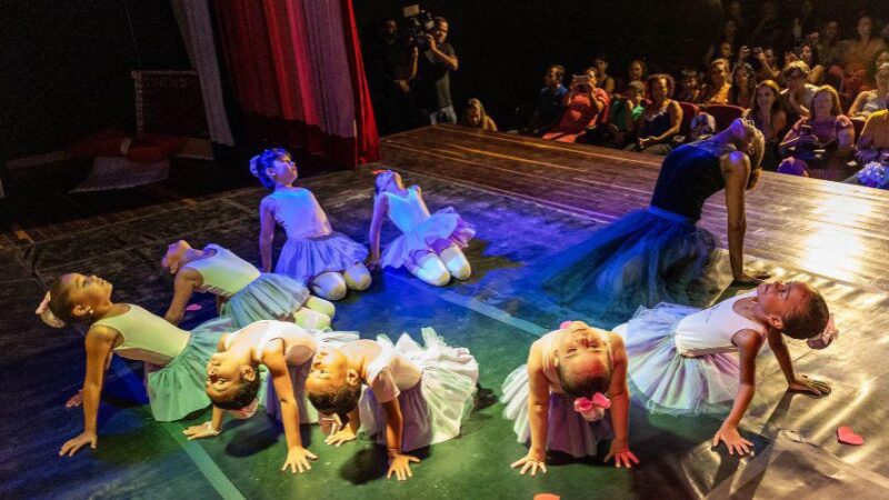 Celebração através da Arte: Dança emociona e une famílias em Ilha das Flores