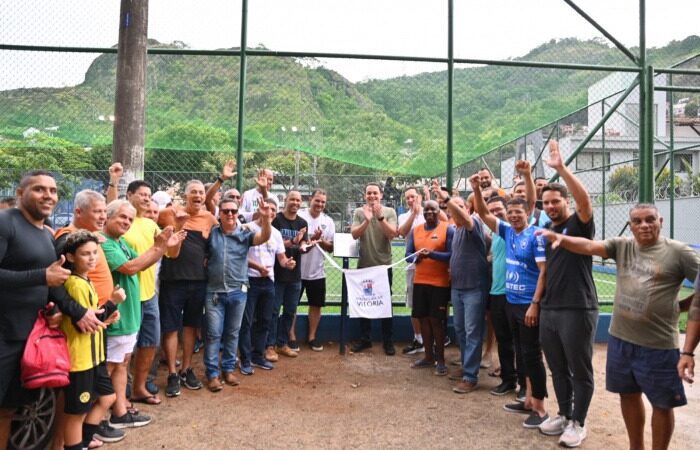 Bairro Santa Tereza recebe campo de grama sintética todo reformado