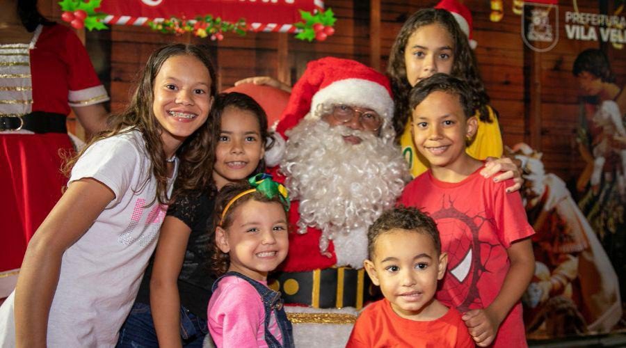 Papai Noel percorre 26 comunidades em Vila Velha na tradicional Caravana Natalina
