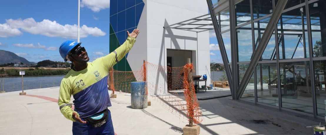 Trabalhadores expressam orgulho por contribuir na construção da Nova Orla de Cariacica