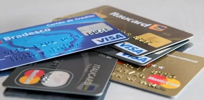 Procon de Vila Velha orienta sobre alterações no limite de juros rotativo de cartões de crédito