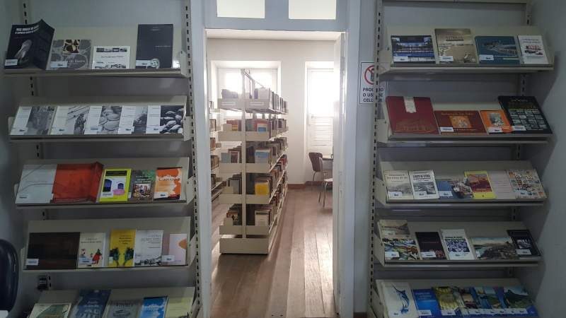 Prefeitura de Vitória lança processo seletivo simplificado para contratação de bibliotecários