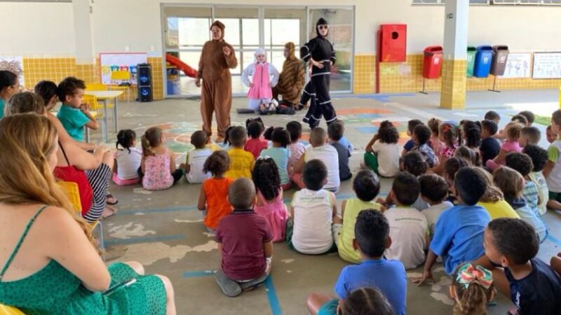 Teatro educativo sobre dengue faz impacto positivo nas escolas de Cariacica