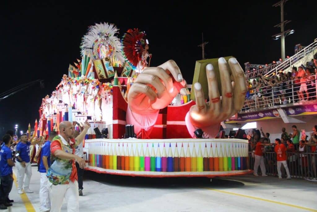 Exuberância Carnavalesca: MUG Surpreende e Torna-se Campeã do Carnaval de Vitória