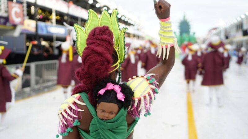 Carnaval Começa com Brilho na Primeira Noite da Maior Celebração Cultural do Brasil