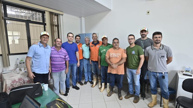 Pazolini visita comunidade afetada pelas chuvas e oferece suporte humanitário