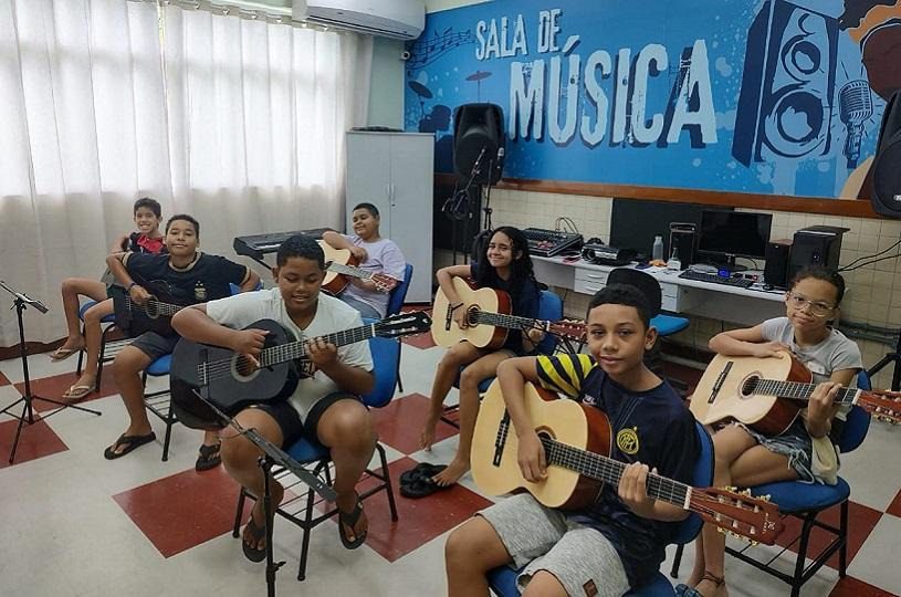 Centro Municipal das Juventudes oferece oportunidade de iniciação musical em oficinas