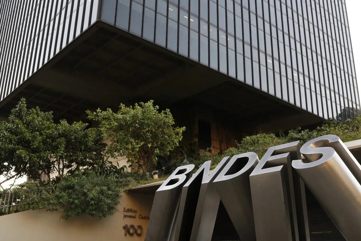 Concurso do BNDES oferecerá 150 vagas com salários de R$ 20 mil