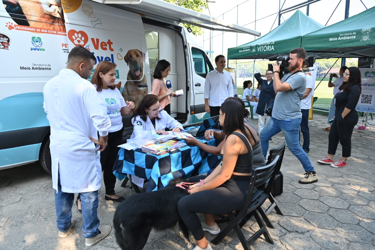 Pazolini Marca Presença no VetMóvel: Consultório veterinário em movimento na Grande São Pedro