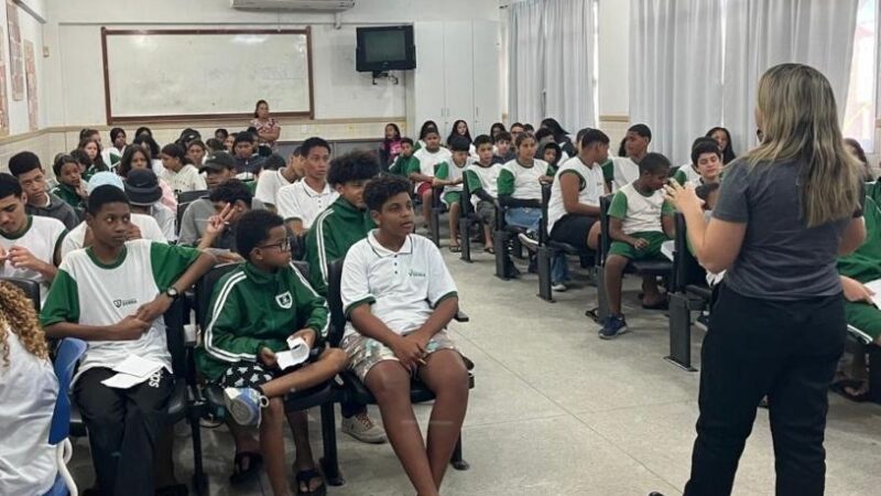 Conexão Positiva: Projeto leva palestras anti-bullying para escolas na Serra