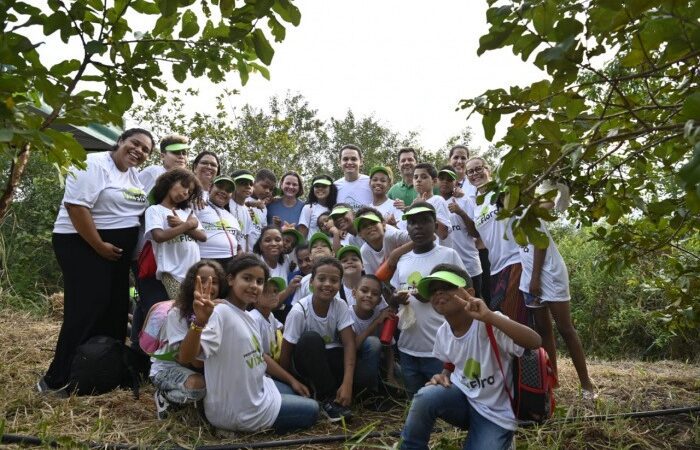 Crianças atuam na preservação da Mata Atlântica no Parque da Fonte Grande