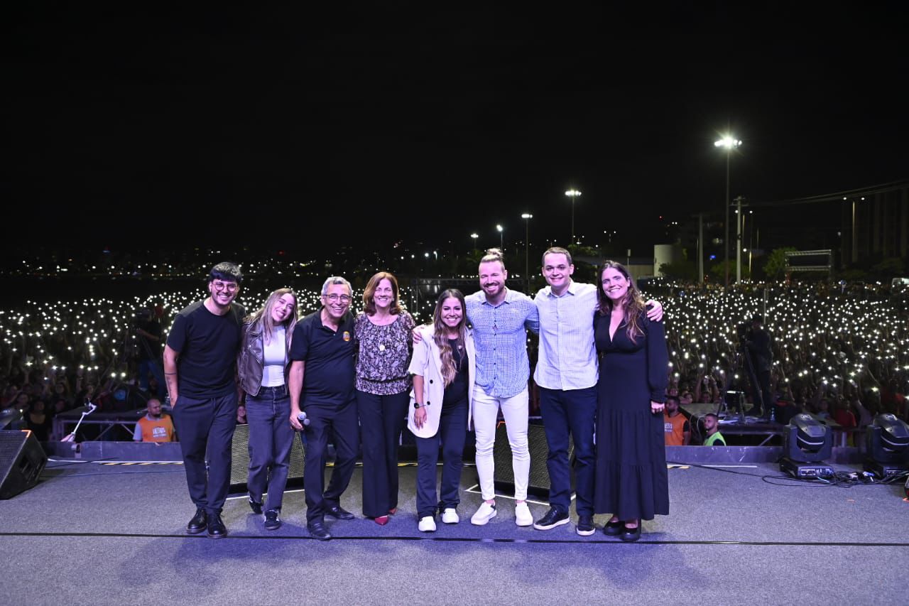 Pazolini promove Jesus Vida Verão e atrai 30 mil pessoas à Praia de Camburi