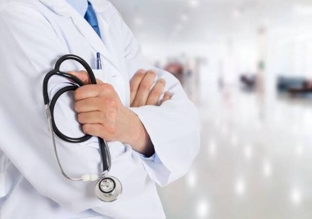 Serra promove processo seletivo simplificado com 43 vagas para médicos