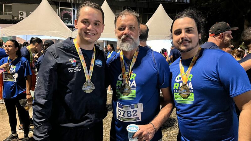 Pazolini participa de corrida noturna que exalta o patrimônio cultural do Centro de Vitória