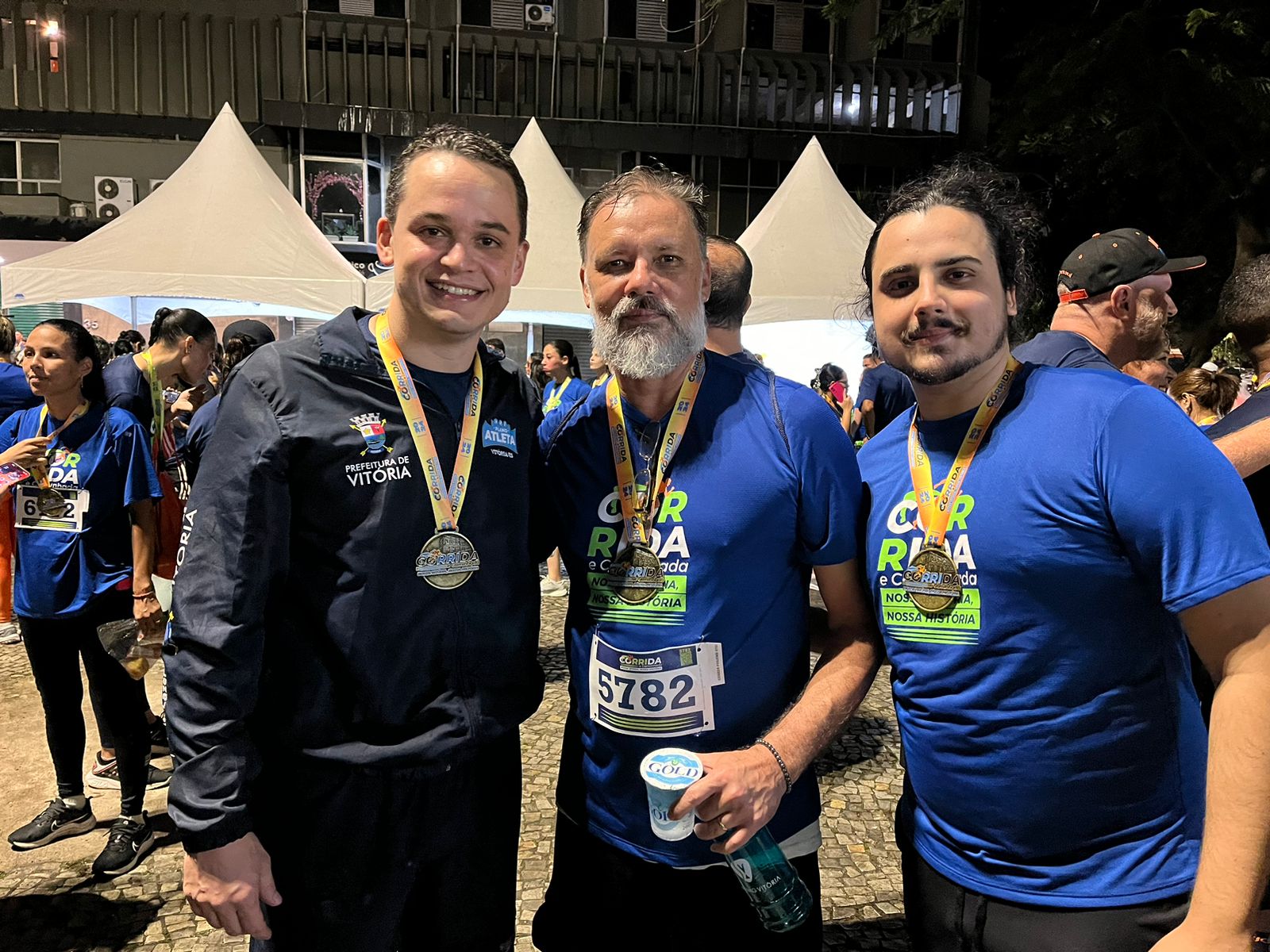 Pazolini participa de corrida noturna que exalta o patrimônio cultural do Centro de Vitória