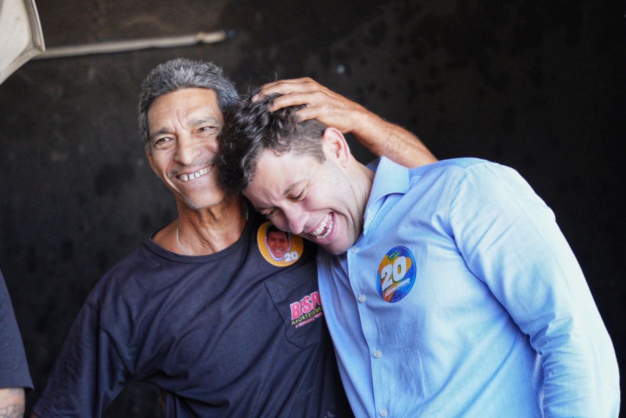 Arnaldinho 20 leva sua grande caminhada aos bairros Alecrim e Santa Rita