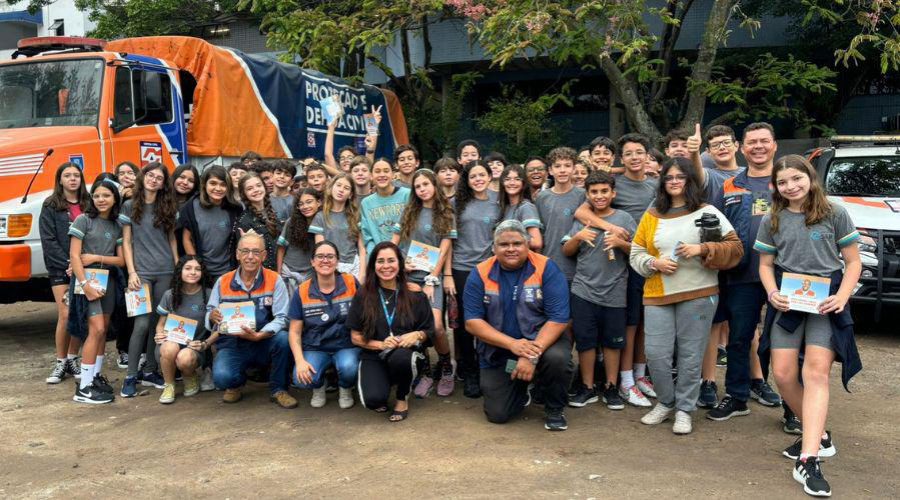 Defesa Civil realiza ações de conscientização com estudantes nas escolas