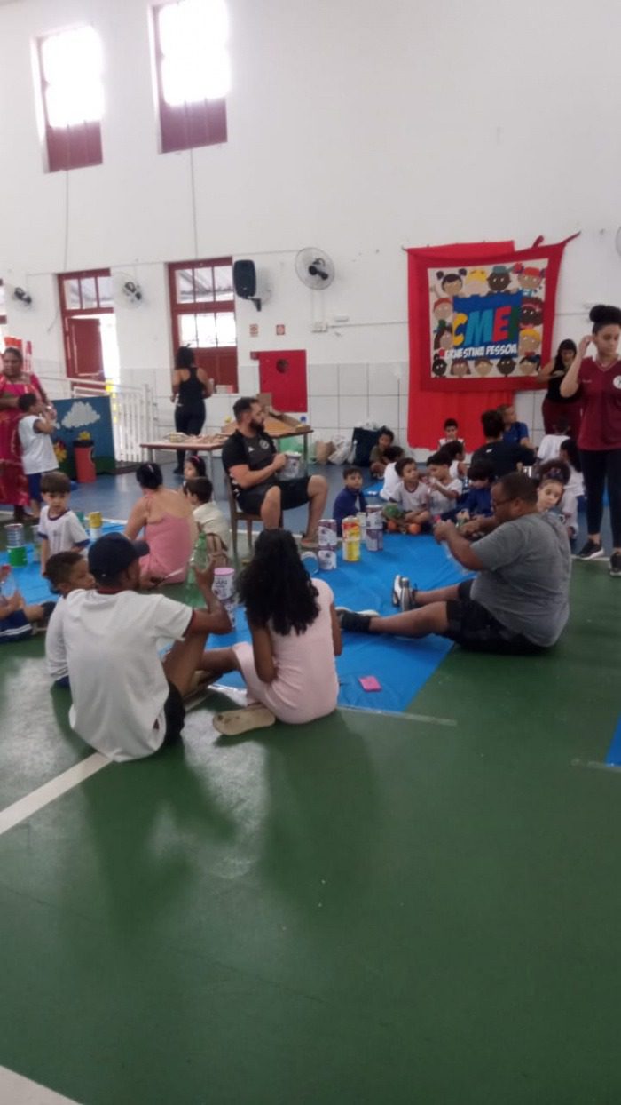 Cultura popular e brinquedos lúdicos ganham espaço em oficina no Cmei Ernestina Pessoa