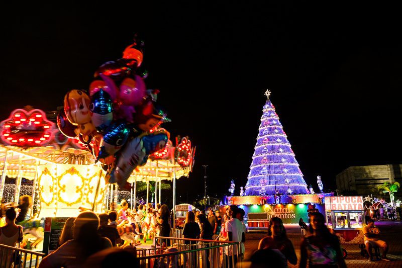 Natal de Encantos: programação cultural segue na Praça do Papa até o dia 29 de dezembro