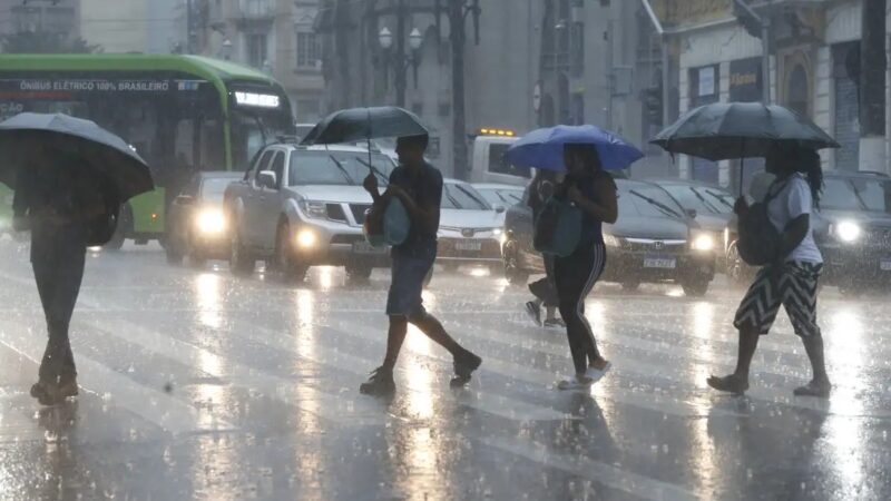 Previsão de Natal Chuvoso e Alerta de Temporais no Espírito Santo