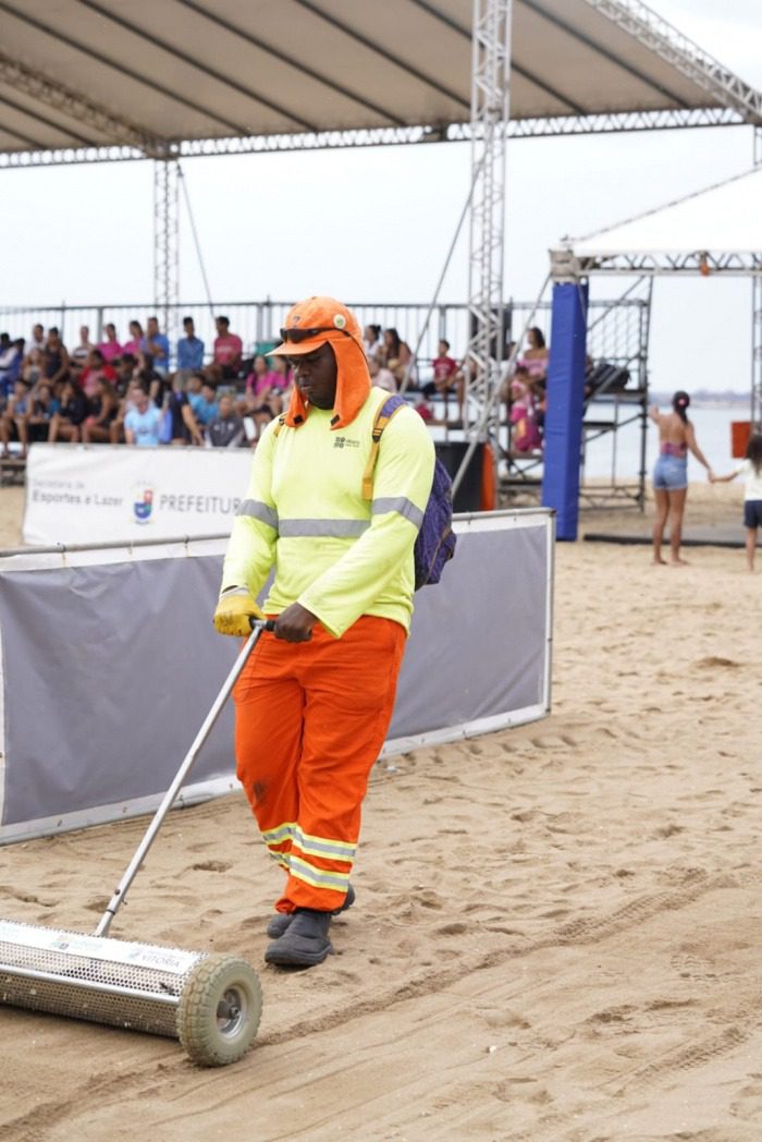 Preservação em foco: limpeza 24 horas mantém Camburi impecável durante a Arena de Verão 2025