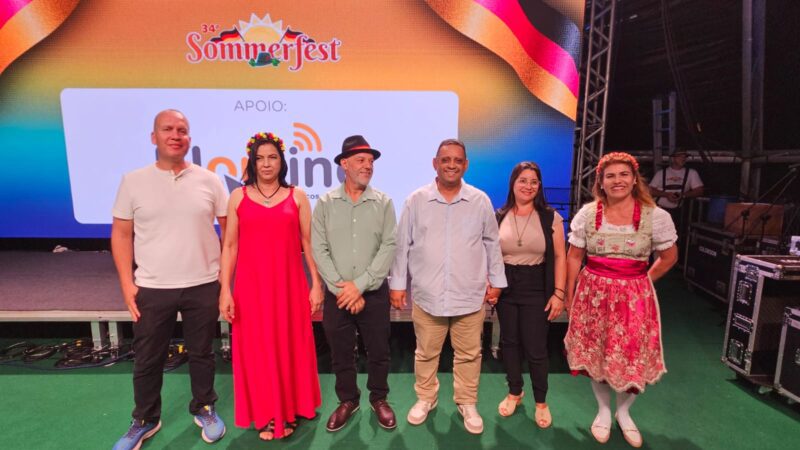 Sommerfest 2025 começa com coroação da Rainha, danças tradicionais e shows